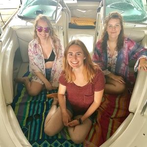 Meet your Posher, Brook